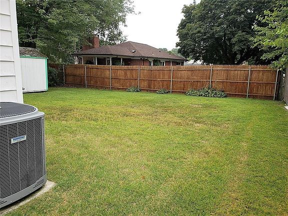 5th image of 20 Oakland Dr