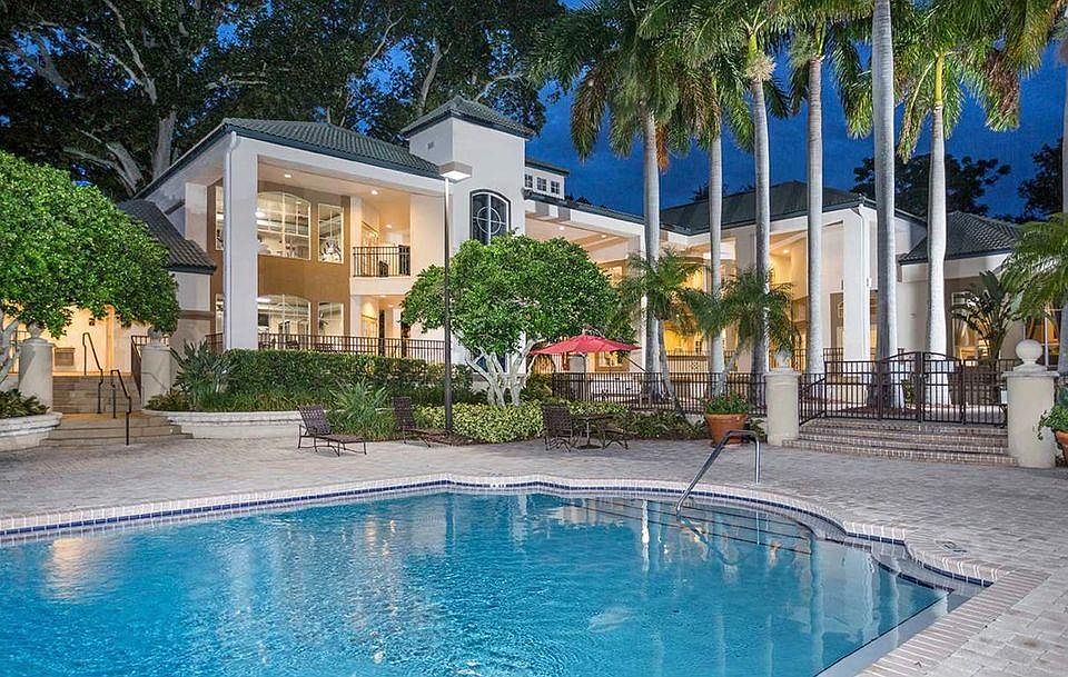 Walking Distance to the Bayside Arbors Clubhouse and Main Pool on the Waterfront
