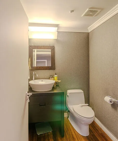 1278 S Camden Dr #301 — Photo 7