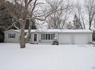 18337 Brim Rd, Bowling Green, OH 43402