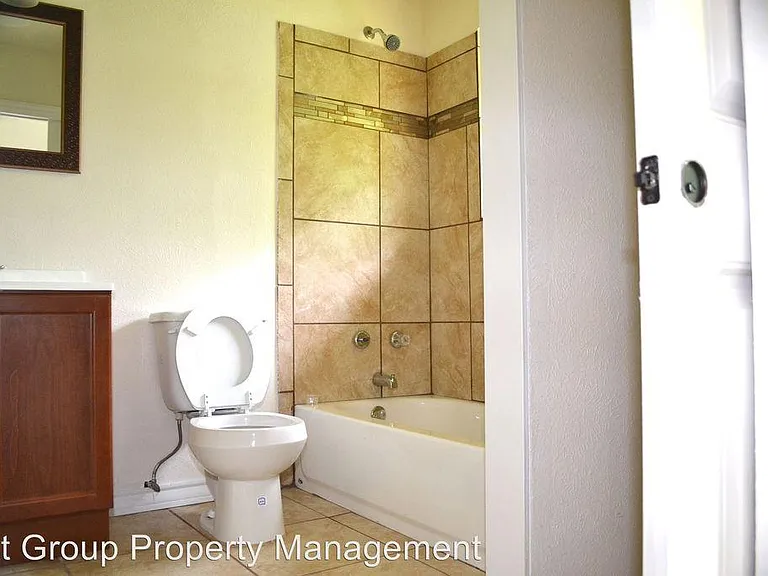 1618 Harley Dr — Photo 17
