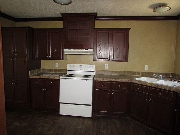 3rd image of 7114 Blue Lake Cir