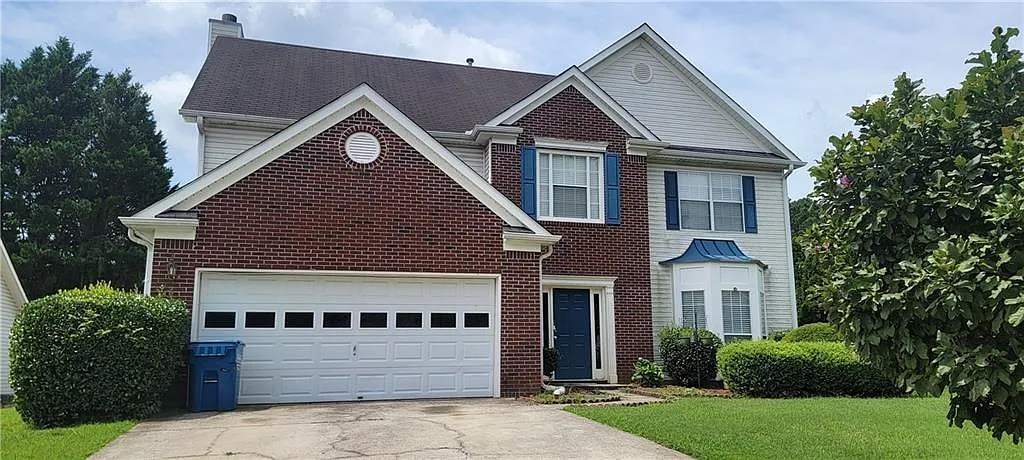 4 bed, 2.5 bath, 1987 sqft, $2,600 — Photo 2