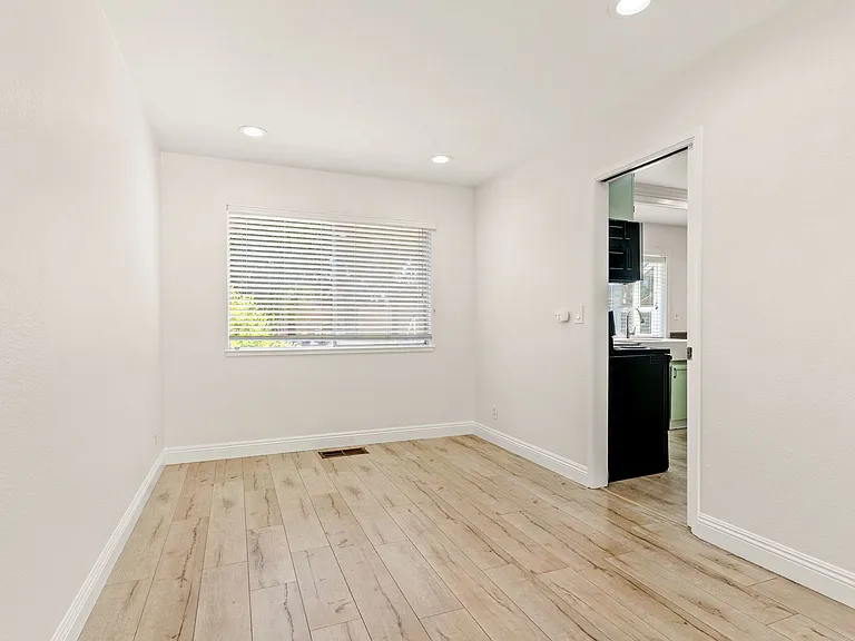 36711 Nichols Ave — Photo 11