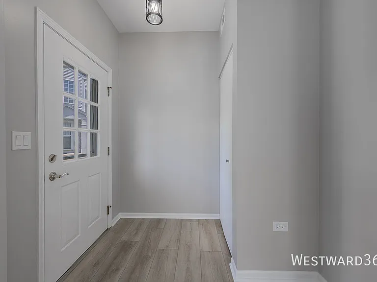 24821 Gates Ct — Photo 12
