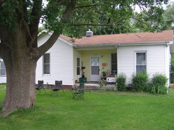 1122 E 6th Ave, Monmouth, IL 61462