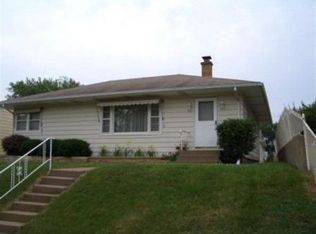 2649 Wilkes Ave, Davenport, IA 52804