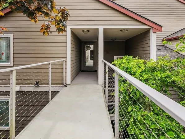 (undisclosed Address), Issaquah, WA 98027
