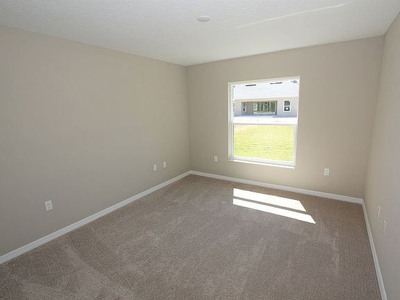 3rd image of 62 Luther Dr