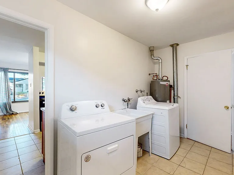 2220 Ironton St — Photo 17