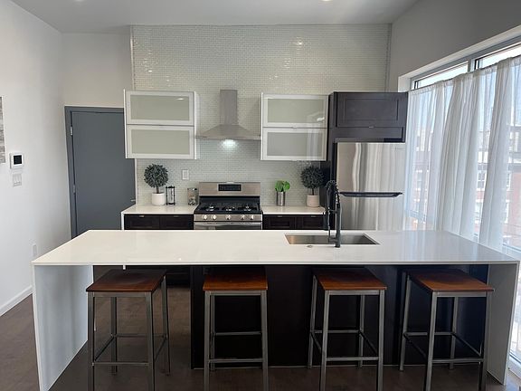 4th image of 1235 N Franklin St #3O