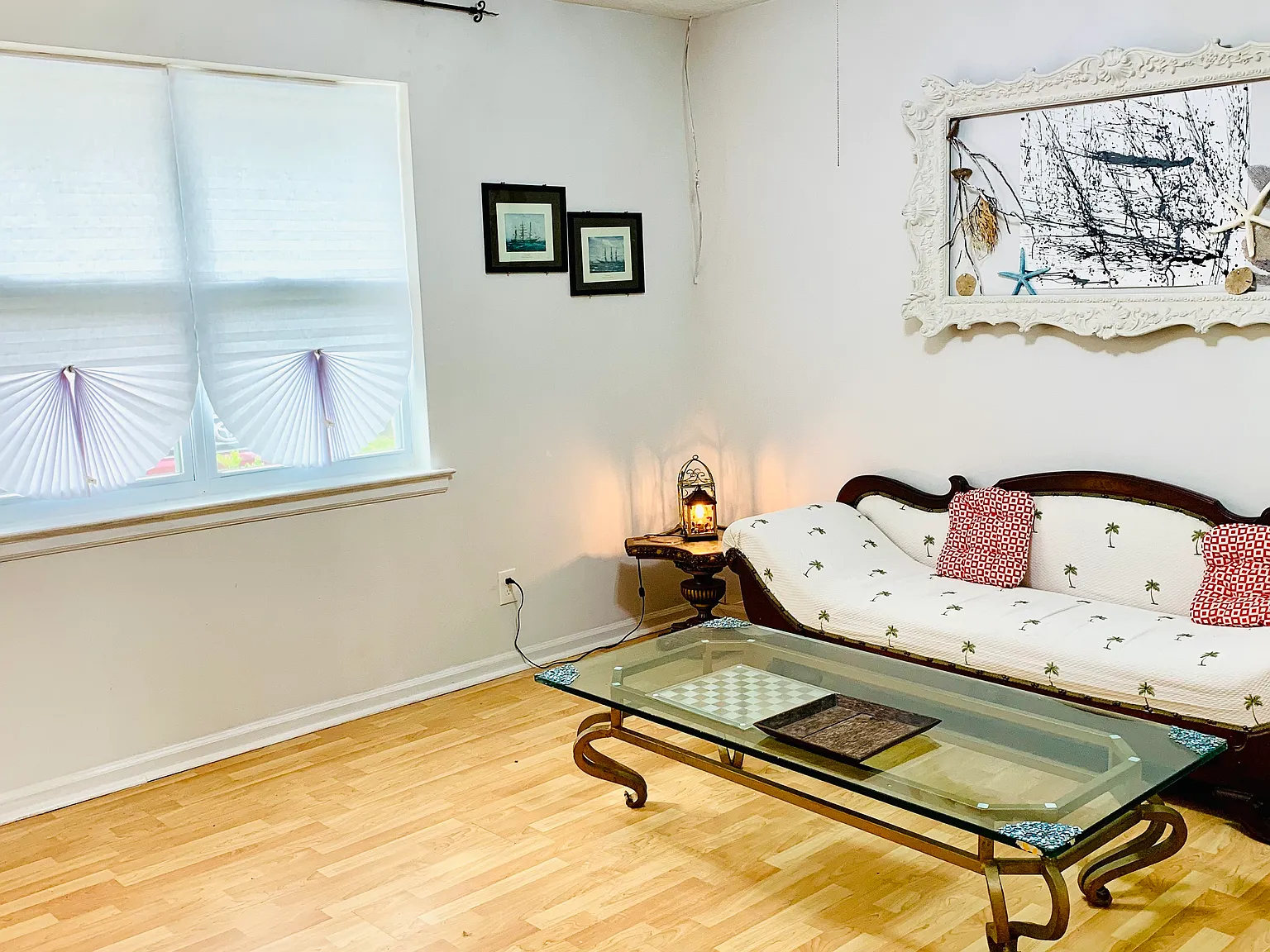 210 Wesley St — Photo 2