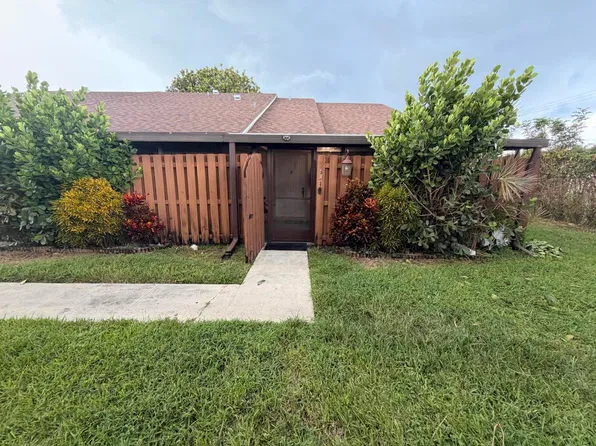 534 SPRINGDALE Circle #53-D, Palm Springs, FL 33461