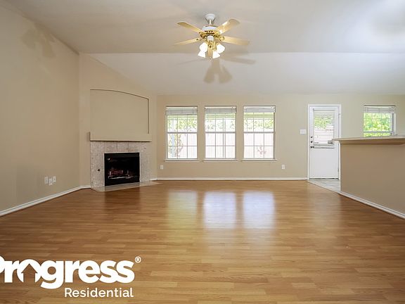 3rd image of 3301 Syracuse Dr