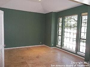 5th image of 3031 Orchard Hl