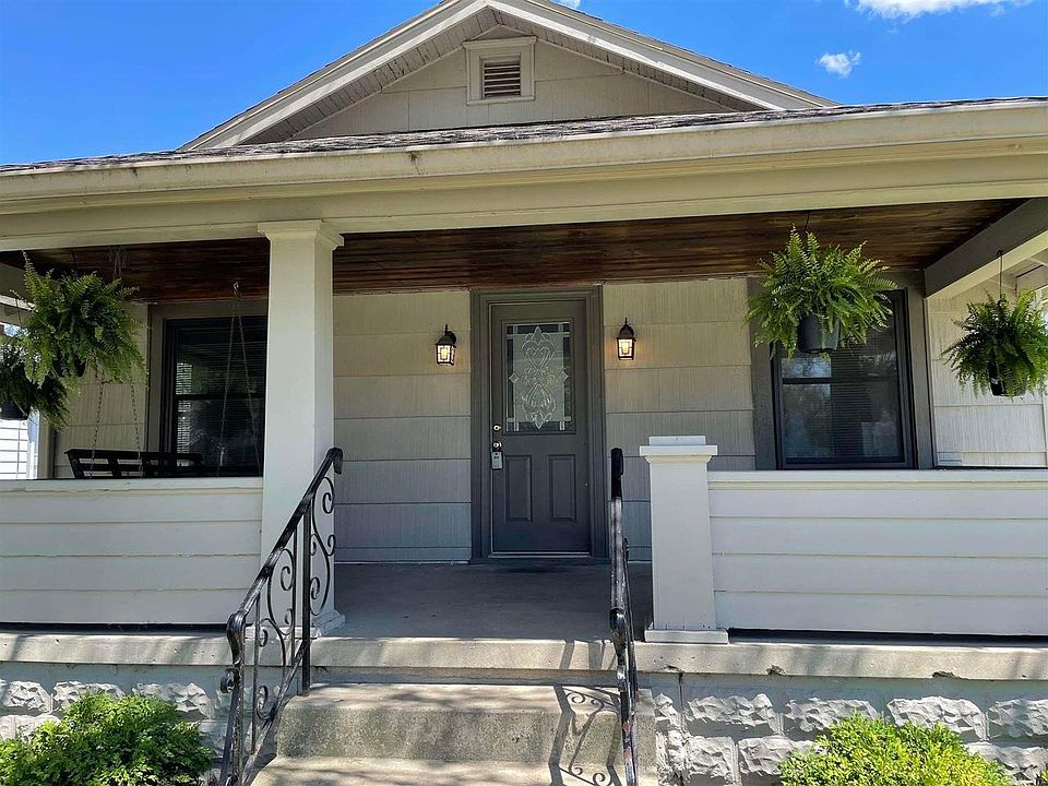 1st image of 2204 N Janney Ave