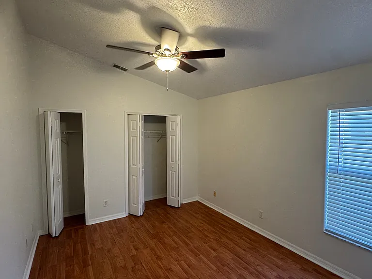 1823 Ashton Dr E — Photo 32