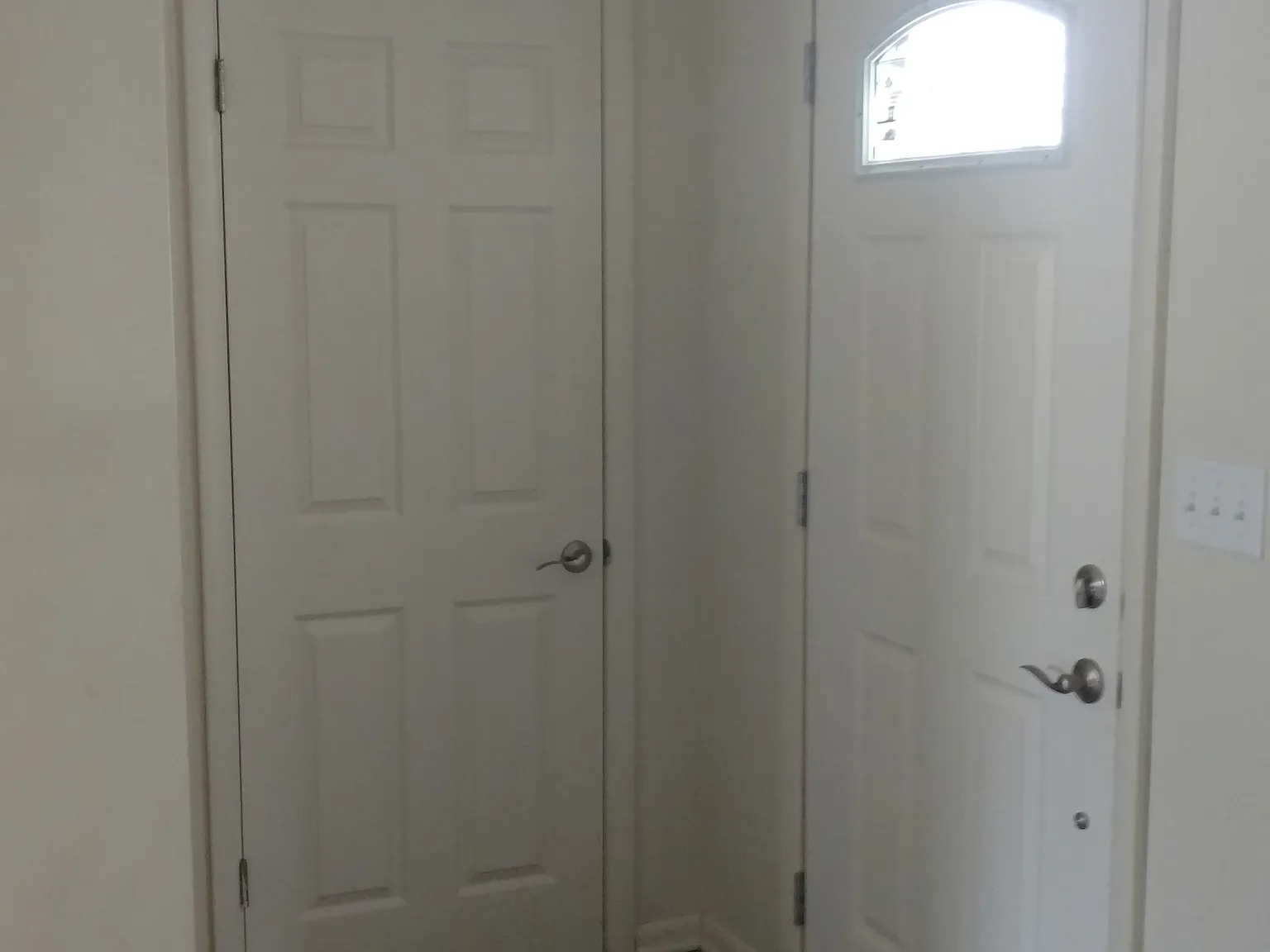 3 bed, 1726 sqft, $2,200 — Photo 4