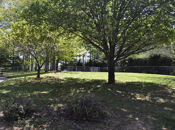 2nd image of 263 Brookcrest Cir