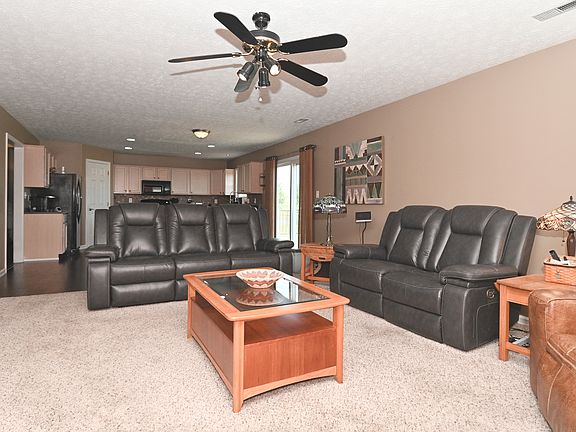 5th image of 541 Yorktown Ln