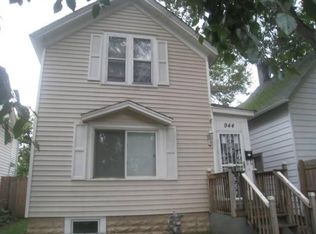 944 Woodbridge St, Saint Paul, MN 55117