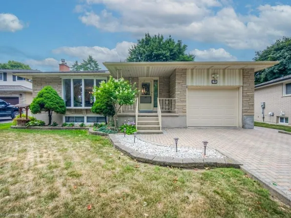 16 Wolfes Ct, Kitchener, ON N2B 2Z1