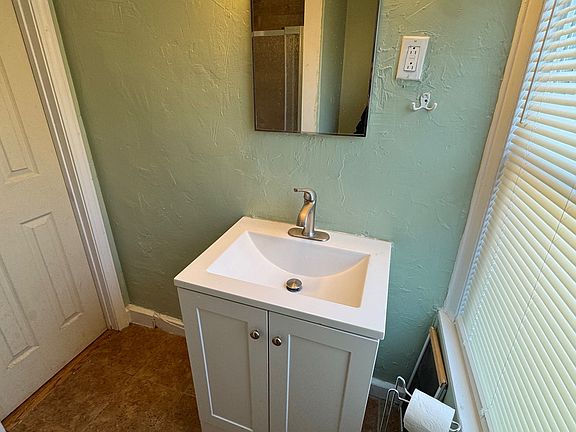 5th image of 30 Academy Hill Rd #3