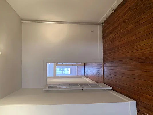 Rented by Flatiron Real Estate Advisors LLC | media 31