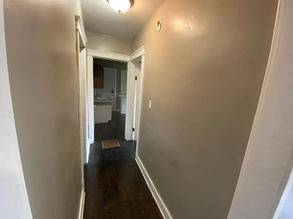 145 Illinois Street - 4 — Photo 4