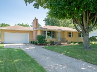 6388 Ardmore Ave, Jenison, MI 49428