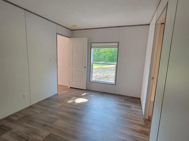 115 W Everett St — Photo 13