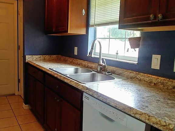 4th image of 5512 SE 110th St