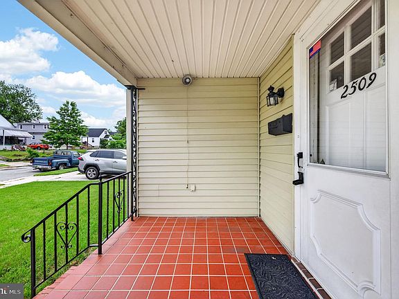 4th image of 2509 Canterbury Rd