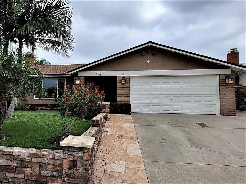 1st image of 549 Woods Dr