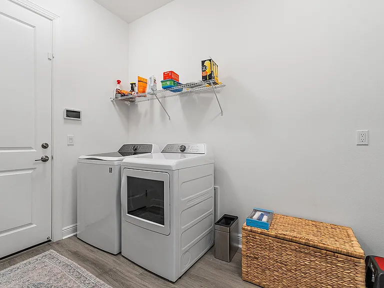 15883 Key Biscayne Ln — Photo 42