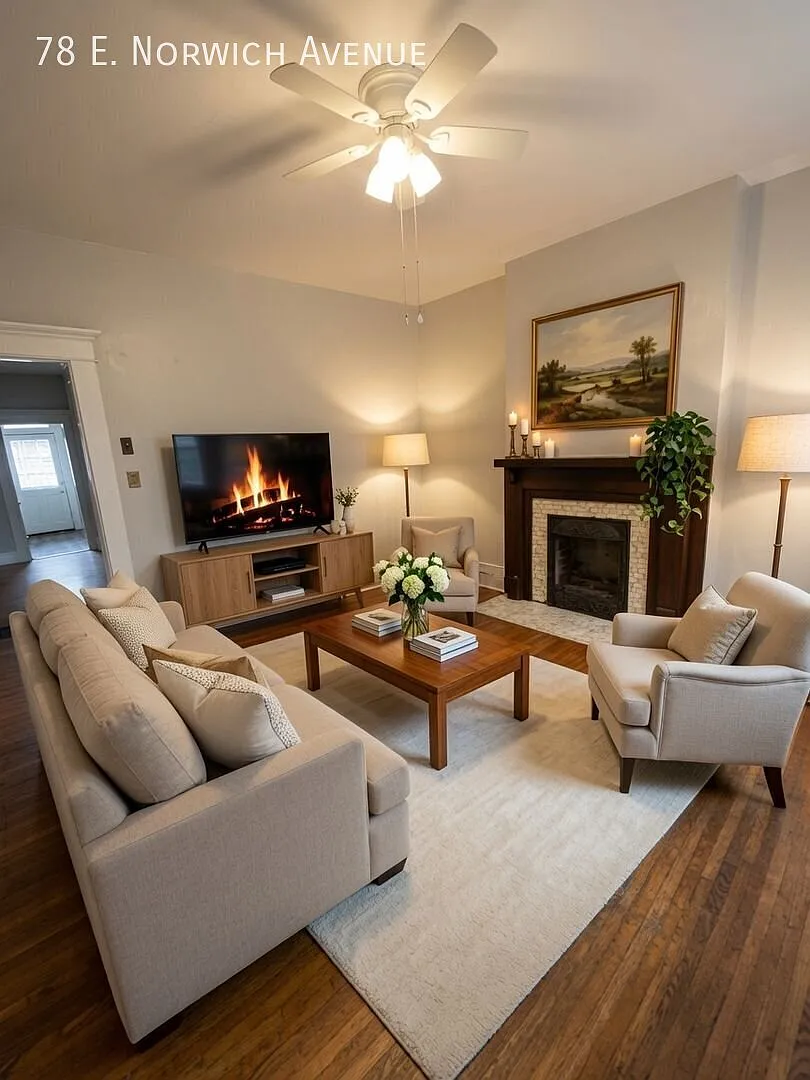 Beautiful 2 Bed 1 Bath Townhome on Norwich! leasing for Fall 2027! — Photo 3