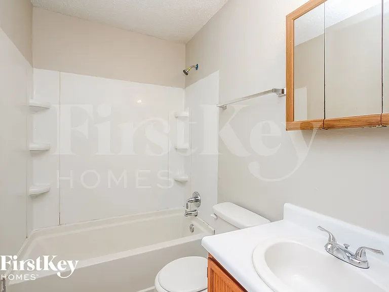 1229 Kenwood Dr — Photo 14