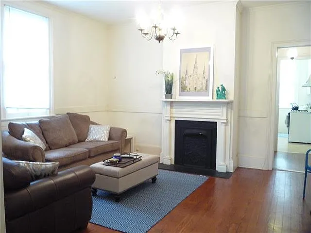 7733 Hampson St — Photo 29