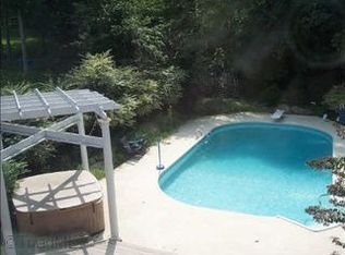 2516 Huntington Woods Dr, Winston Salem, NC 27103