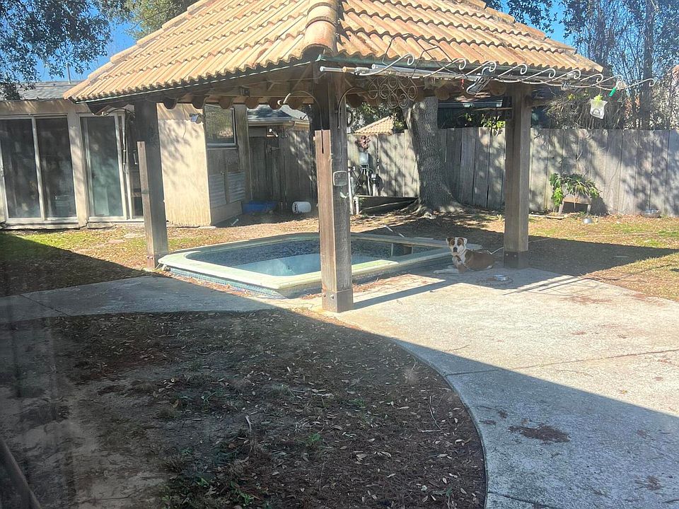 2nd image of 2480 S Shore Dr