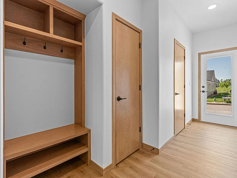 630 Catherine Dr — Photo 13