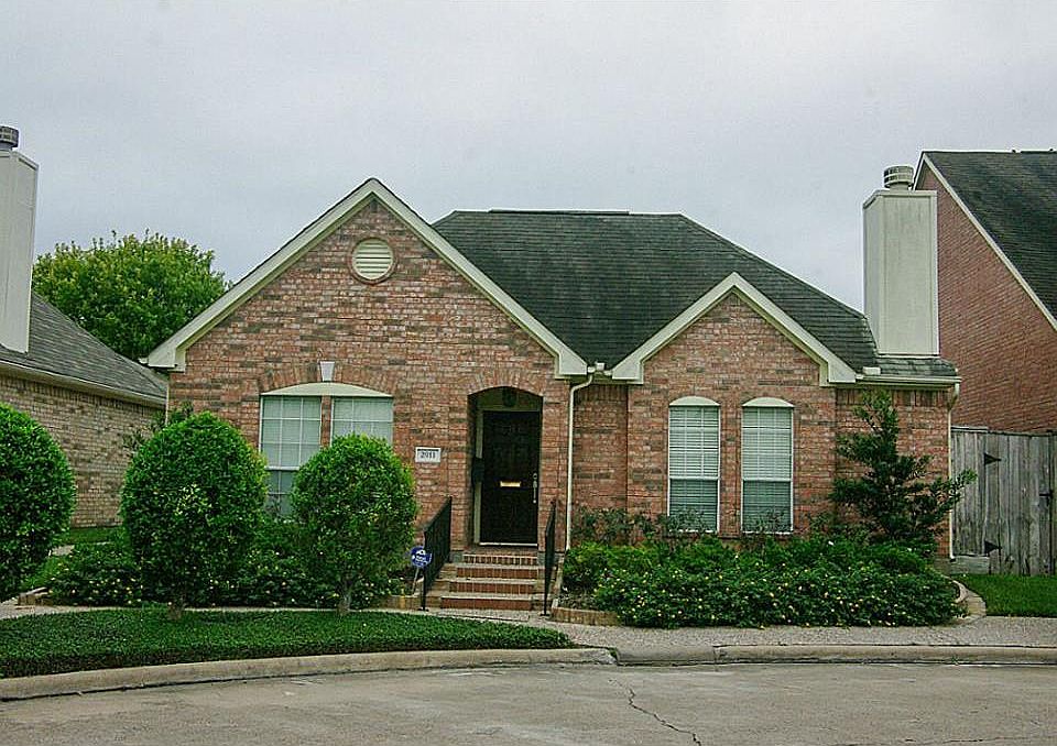 1st image of 2911 Rosefield Dr