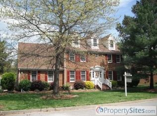 625 Wickwood Dr, Chesapeake, VA 23322