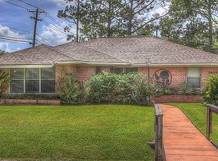 1614 S Hill St, Alvin, TX 77511