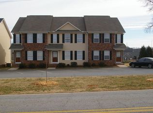 328 Belcher Rd #B, Boiling Springs, SC 29316