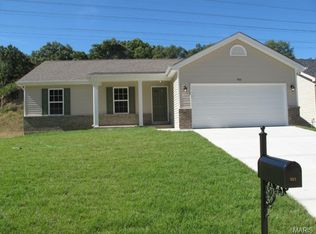 921 San Luis Dr, Fenton, MO 63026