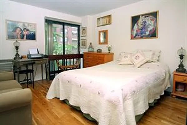 Sold by Douglas Elliman | media 15