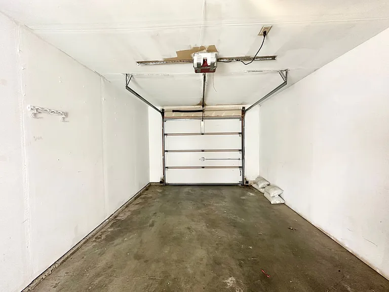 209 E 18th Ave #27 — Photo 35