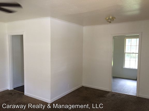 4th image of 2825 Essex St
