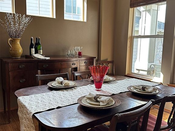 2nd image of 252 Quincy Avenue NE